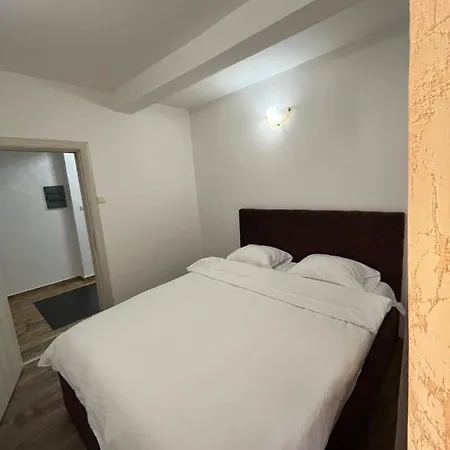 Daire Cezar 3 Podgoriçe